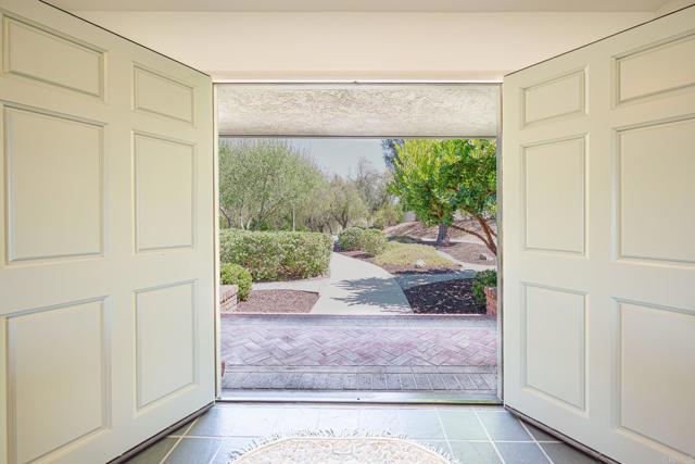 145 Yucca Road, Fallbrook CA: https://media.crmls.org/mediaz/ec92a859-b8e1-433b-9f81-e93642ef5a97.jpg