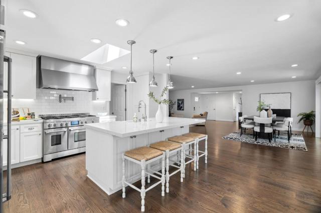 18709 Metler Court, Saratoga CA: https://media.crmls.org/mediaz/ec94f523-9a07-4d18-9a2a-6a4f37ea0d38.jpg