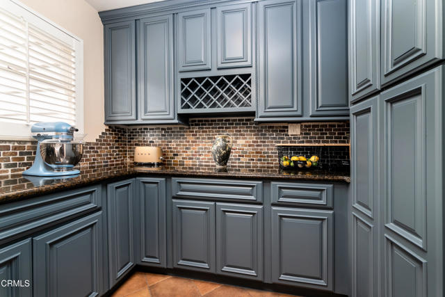 Detail Gallery Image 15 of 55 For 4402 El Camino Corto, La Canada Flintridge,  CA 91011 - 4 Beds | 3 Baths