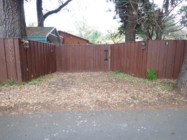 18039 Riverside Drive, Sonoma CA: https://media.crmls.org/mediaz/ec95bb60-d67c-4724-8cd1-9d2eb14a9be3.jpg