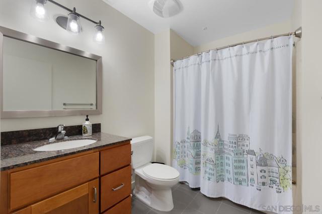889 Date St, San Diego CA: https://media.crmls.org/mediaz/ec967143-76d9-493f-ab6d-2a6170fe60e3.jpg