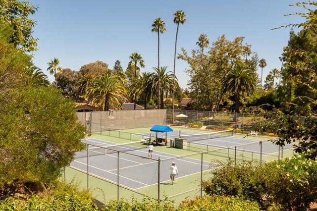 131 El Pinar, Los Gatos CA: https://media.crmls.org/mediaz/ec9675c5-cd13-4268-9468-d34ca5b5c2c2.jpg