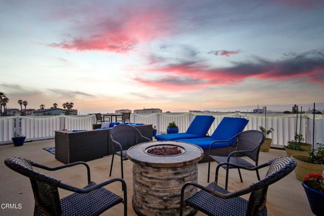 5540 W 5th Street, Oxnard CA: https://media.crmls.org/mediaz/ec97618f-dff7-4850-a0c1-f7df437f2e9f.jpg