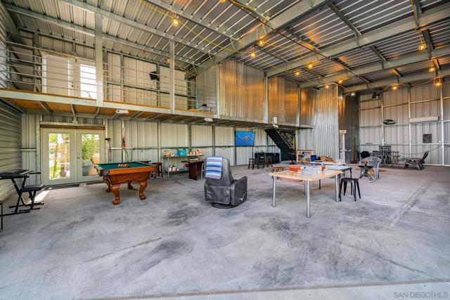 4703 Briana Ct, Fallbrook CA: https://media.crmls.org/mediaz/ec9766bd-041f-4b23-82ac-445a1963a8c2.jpg