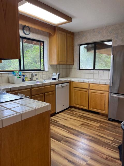 450 Hawk Ridge Road, Boulder Creek CA: https://media.crmls.org/mediaz/ec97fad9-4f90-499e-9678-eeaf060230e2.jpg