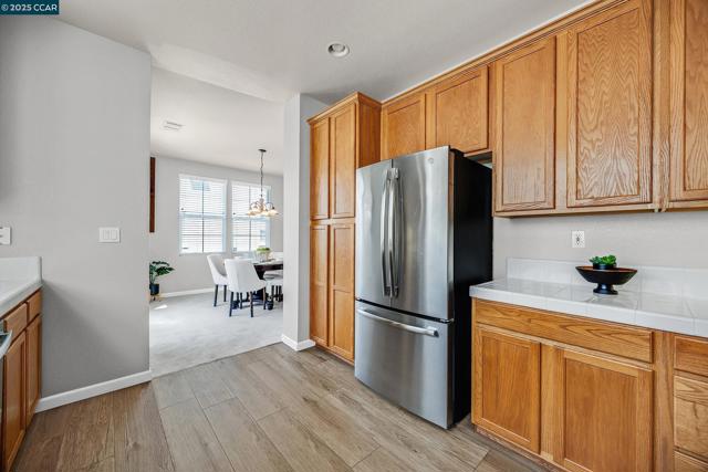 47 Matisse Ct, Pleasant Hill CA: https://media.crmls.org/mediaz/ec98f9da-703e-4e79-af9d-ac1381d1c7d7.jpg