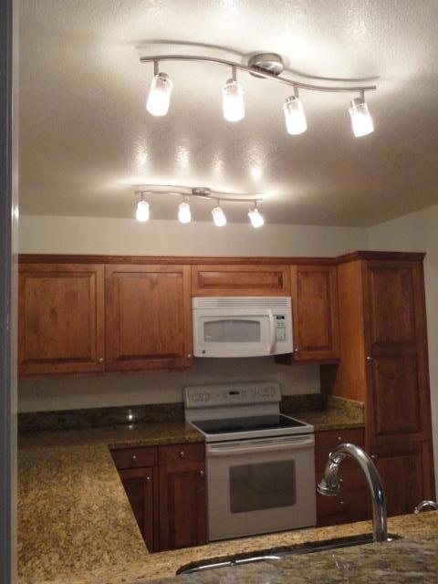 201 Ada Avenue, Mountain View CA: https://media.crmls.org/mediaz/ec99b188-6493-4b2d-9cba-f4e50bfeaeba.jpg
