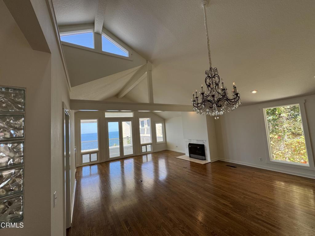 Ec99d305 B84c 4ba9 9435 6ae6ab3ef500