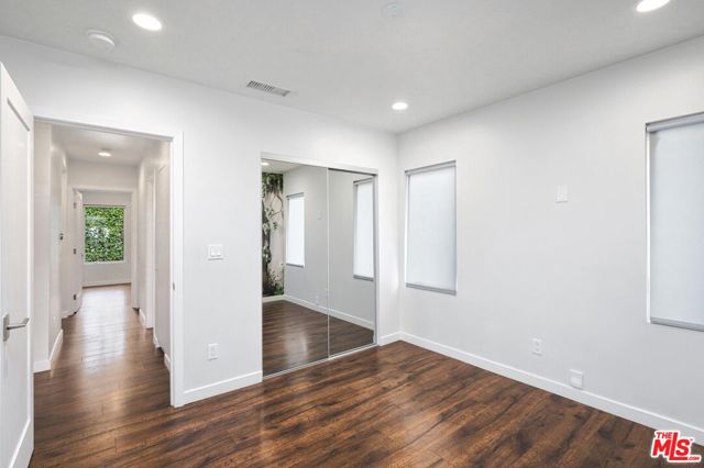 23018 Leonora Drive, Woodland Hills CA: https://media.crmls.org/mediaz/ec99d6db-5c5a-432c-bb3f-9451af5a82ff.jpg
