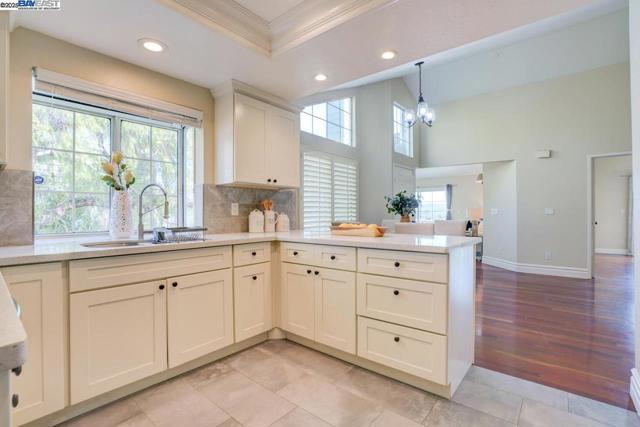 1228 Copper Peak Ln, San Jose CA: https://media.crmls.org/mediaz/ec9a341a-045c-40eb-bf0a-e2bdf6b6acd5.jpg