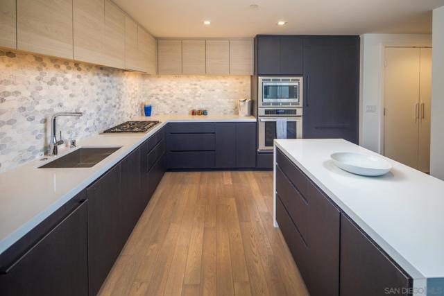 1388 Kettner Blvd, San Diego CA: https://media.crmls.org/mediaz/ec9a3467-e60e-422a-b80a-9af255e92cae.jpg