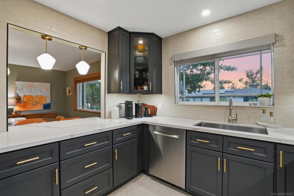 5641 Genoa - photo 4