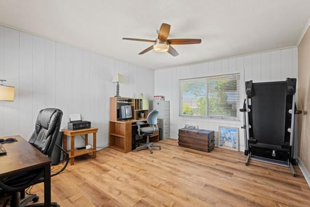 4211 Bolsa Road, Hollister CA: https://media.crmls.org/mediaz/ec9b9c57-3f68-48fd-8b6a-d2018e3770fe.jpg