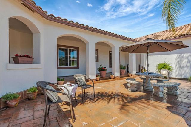 1152 Little River Drive, Hollister CA: https://media.crmls.org/mediaz/ec9c3720-465b-45c3-aa1d-0e3ed9214238.jpg