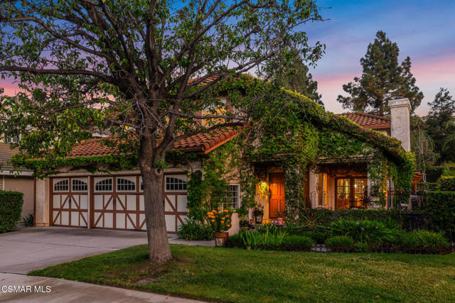 12208 Cherry Grove Street, Moorpark CA: https://media.crmls.org/mediaz/ec9cdfc8-f2b6-4959-bcd8-c2b4fb70866f.jpg