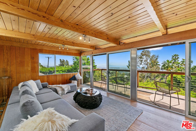 1470 N Tigertail Road, Los Angeles CA: https://media.crmls.org/mediaz/ec9d6a0e-3254-440f-976d-5bda14caa5fd.jpg