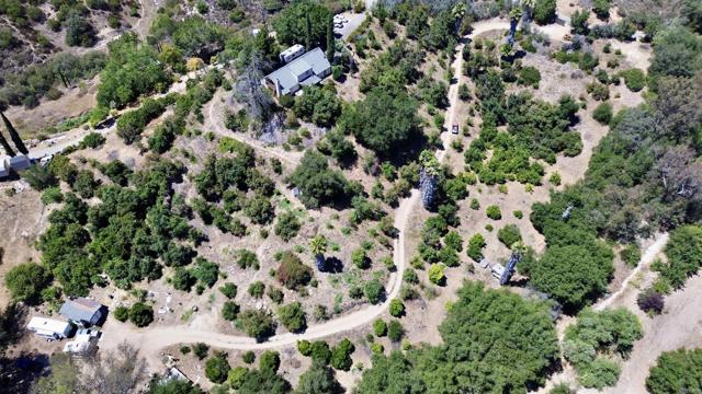 39182 Daily Road, Fallbrook CA: https://media.crmls.org/mediaz/ec9d9aa6-1359-4771-812a-cc125daf94f9.jpg