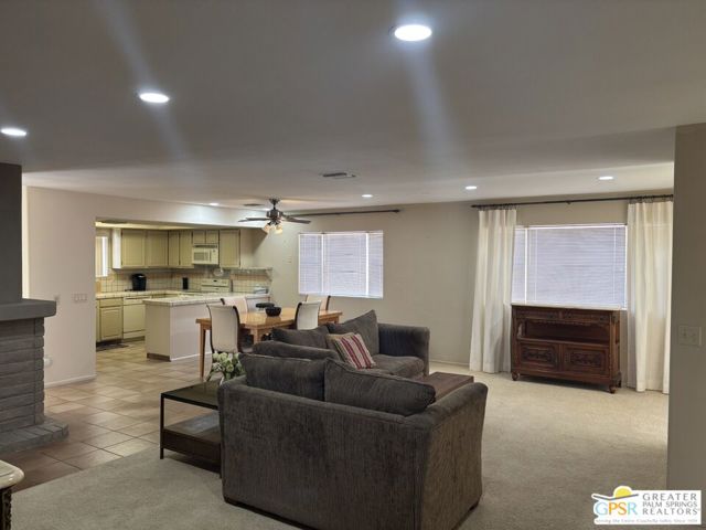 64670 Pinehurst Circle, Desert Hot Springs CA: https://media.crmls.org/mediaz/ec9f0e40-a51e-4ca7-8ee0-3ed8e68eea2c.jpg