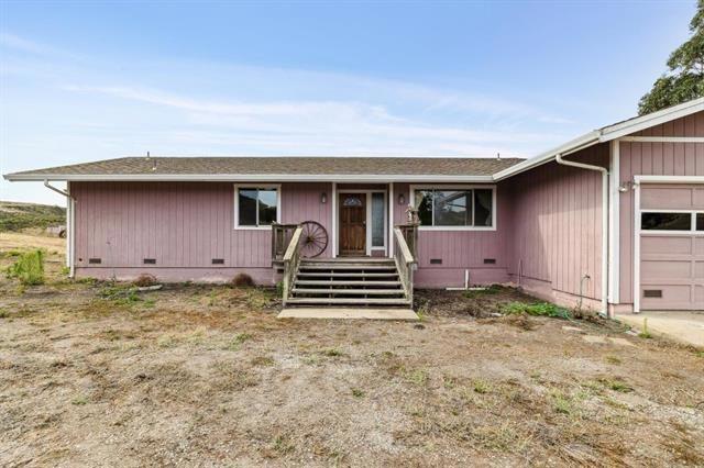 5677 Cloverdale Road, Pescadero CA: https://media.crmls.org/mediaz/ec9f1212-1000-4885-9810-3c9da51e259e.jpg