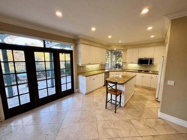 5147 Ruette de Mer, San Diego, California 92130, 5 Bedrooms Bedrooms, ,3 BathroomsBathrooms,Single Family Residence,For Sale,Ruette de Mer,240028735SD