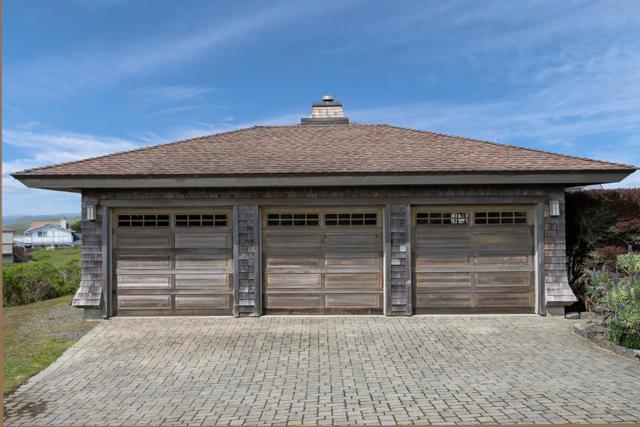 10 Maui Lane, Dillon Beach CA: https://media.crmls.org/mediaz/eca08fed-8a95-444e-a8f0-bc1765279c37.jpg