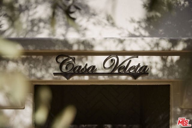 624 N Arden Drive, Beverly Hills CA: https://media.crmls.org/mediaz/eca15ff8-7b3a-40d2-b978-3c7ad6a84a09.jpg