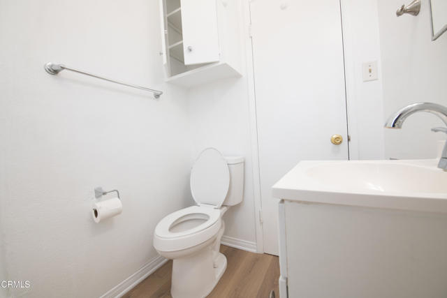 2256 Pierpont Boulevard, Ventura CA: https://media.crmls.org/mediaz/eca19b06-b159-4419-a84c-b646cb4fc2c8.jpg
