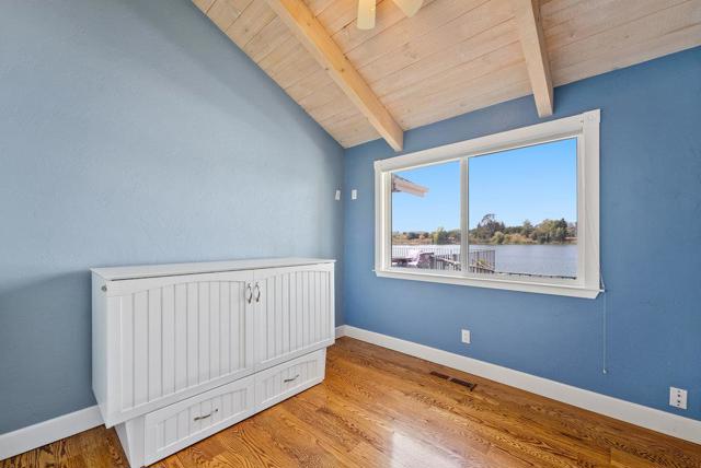 345 Cutter Lane, Watsonville CA: https://media.crmls.org/mediaz/eca1e9ef-7990-4616-8bb9-9deec0f553e6.jpg