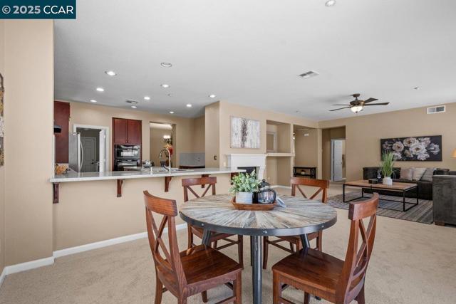 2762 St Andrews Dr, Brentwood CA: https://media.crmls.org/mediaz/eca20d62-9179-4990-a2f9-25f77f128474.jpg