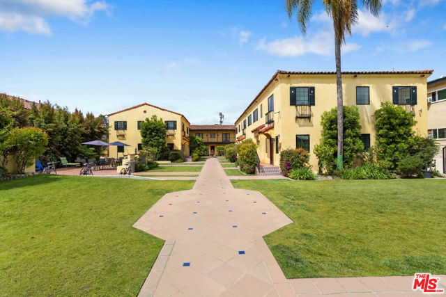 2623 Ellendale Place, Los Angeles CA: https://media.crmls.org/mediaz/eca23bb2-4222-48c7-be4c-62d7260ebcaf.jpg