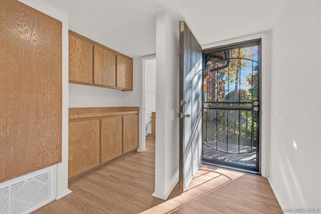 Image 4 of 26 For 2157 Arnold Way Unit 321