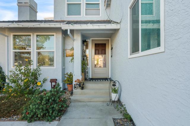 1090 Los Altos Drive, Hollister CA: https://media.crmls.org/mediaz/eca33768-a7d0-48c9-88e5-cc150526562f.jpg