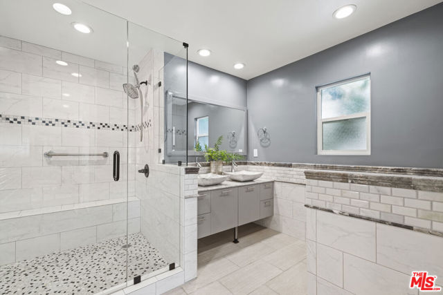 8136 Genesta Avenue, Lake Balboa CA: https://media.crmls.org/mediaz/eca3b39f-0fd9-40bc-a16f-e17a68a488f1.jpg