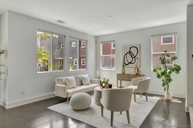 7786 Stylus Dr, San Diego CA: https://media.crmls.org/mediaz/eca3db27-fe89-4bee-aeae-a82fcdaf7fd8.jpg