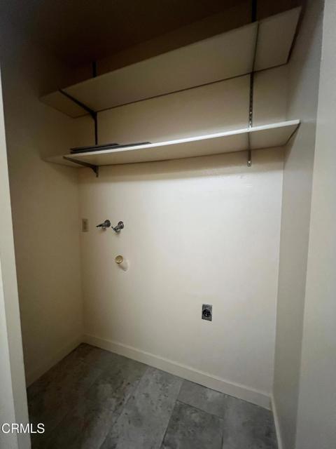 Detail Gallery Image 8 of 14 For 4201 via Marisol #330,  Los Angeles,  CA 90042 - 2 Beds | 2 Baths