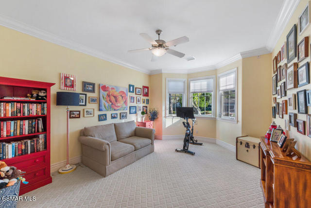 1816 Brittany Park Road, Camarillo CA: https://media.crmls.org/mediaz/eca5c747-d303-4814-b3bd-b7f4d7f11c15.jpg