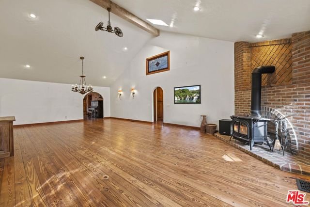 22651 Calvert Street, Woodland Hills CA: https://media.crmls.org/mediaz/eca62877-3b31-4e93-b9bc-d9f9a7e84333.jpg