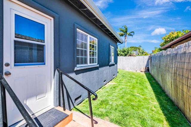 1740 47th Avenue, Capitola CA: https://media.crmls.org/mediaz/eca73bef-886e-4191-b67e-08ab75ef104c.jpg
