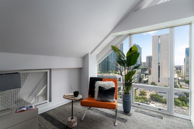 350 W Ash St, San Diego CA: https://media.crmls.org/mediaz/eca79269-9ffe-413d-83db-8f0566b690d1.jpg