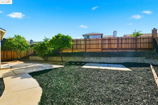 1486 Waverly Way, Pittsburg CA: https://media.crmls.org/mediaz/eca85c89-6e8b-4b13-b590-1d93d11be45d.jpg