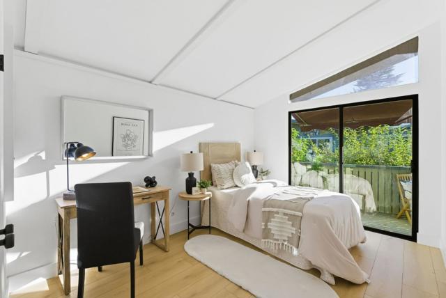 278 Monroe Drive, Mountain View CA: https://media.crmls.org/mediaz/eca895ed-c0cb-4a1f-b5e7-c7b0162dc248.jpg