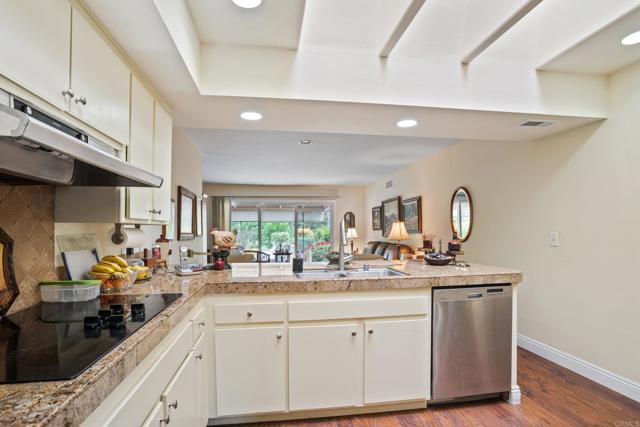 6034 Wenrich Drive, San Diego CA: https://media.crmls.org/mediaz/eca8cb91-061d-4a77-9e53-fbafca1f4bd8.jpg