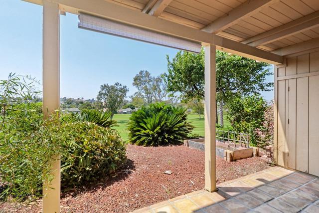 Detail Gallery Image 12 of 31 For 1964 Fairway Circle Dr, San Marcos,  CA 92078 - 2 Beds | 2 Baths