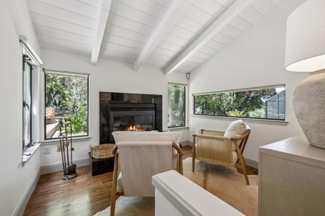 138 Bolivar Lane, Portola Valley CA: https://media.crmls.org/mediaz/ecaa74bc-31df-4933-adba-4dc9a20a30a0.jpg