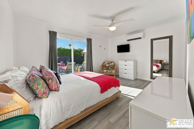 963 S Paseo Caroleta, Palm Springs, CA 92264