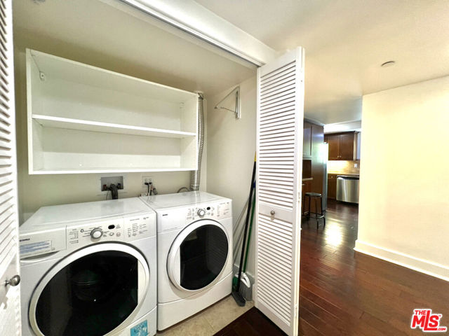 7249 Franklin Avenue, Los Angeles CA: https://media.crmls.org/mediaz/ecab5702-3b45-4107-a4b1-569ee395f5bf.jpg