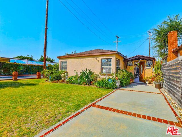 3645 Beethoven Street, Los Angeles CA: https://media.crmls.org/mediaz/ecabc7f7-84d3-40a4-bf0a-863261635184.jpg