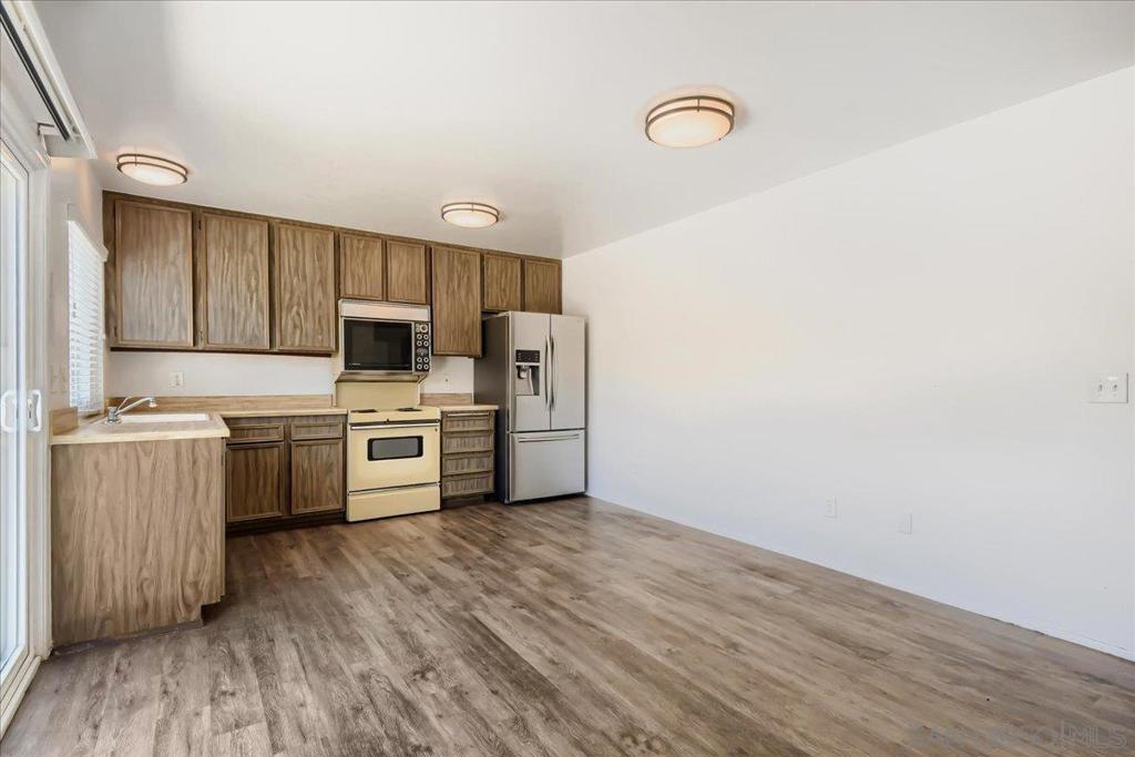 9077 Covina Street - photo 9