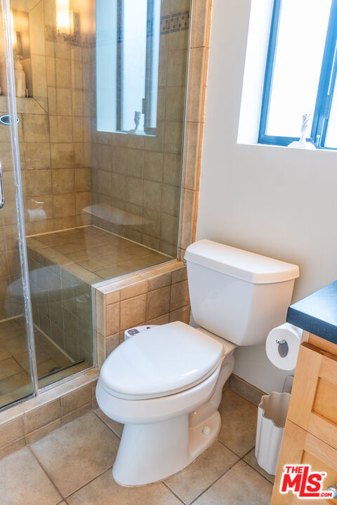 880 Hilldale Avenue, West Hollywood CA: https://media.crmls.org/mediaz/ecae1483-ceab-4c19-8c61-2700ab69622a.jpg