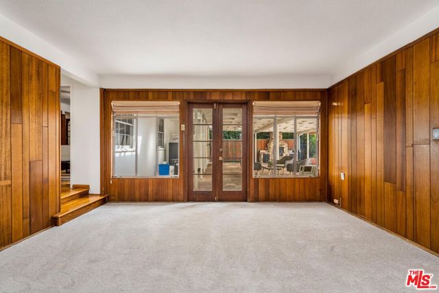 6317 Orion Avenue, Van Nuys CA: https://media.crmls.org/mediaz/ecae9acc-ede0-4dbf-a8d6-fab4f77266bd.jpg